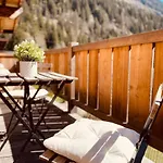 Le Petit Nicolas, Jacuzzi, Vue Mont Blanc Dağ evi *