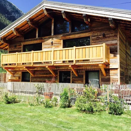 Le Petit Nicolas, Jacuzzi, Vue Mont Blanc Chalet *