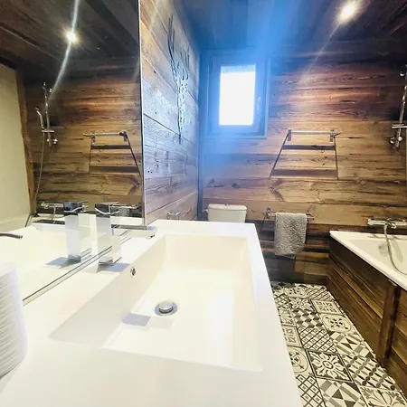 Le Petit Nicolas, Jacuzzi, Vue Mont Blanc *