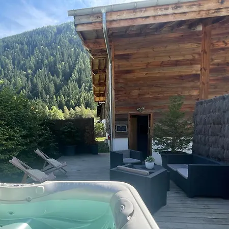 Le Petit Nicolas, Jacuzzi, Vue Mont Blanc בקתה שאמוני