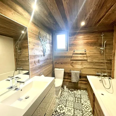 شاليه Le Petit Nicolas, Jacuzzi, Vue Mont Blanc *