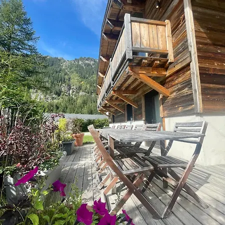 شاليه Le Petit Nicolas, Jacuzzi, Vue Mont Blanc