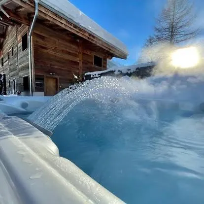 شاليه Le Petit Nicolas, Jacuzzi, Vue Mont Blanc *