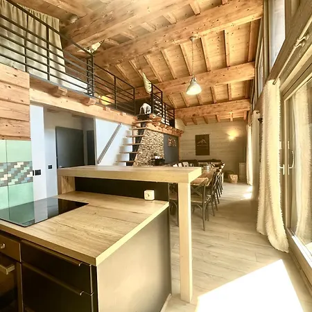 Le Petit Nicolas, Jacuzzi, Vue Mont Blanc شامونكس